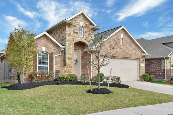 https://LindsayB.NewConstructionHomesNOW.com